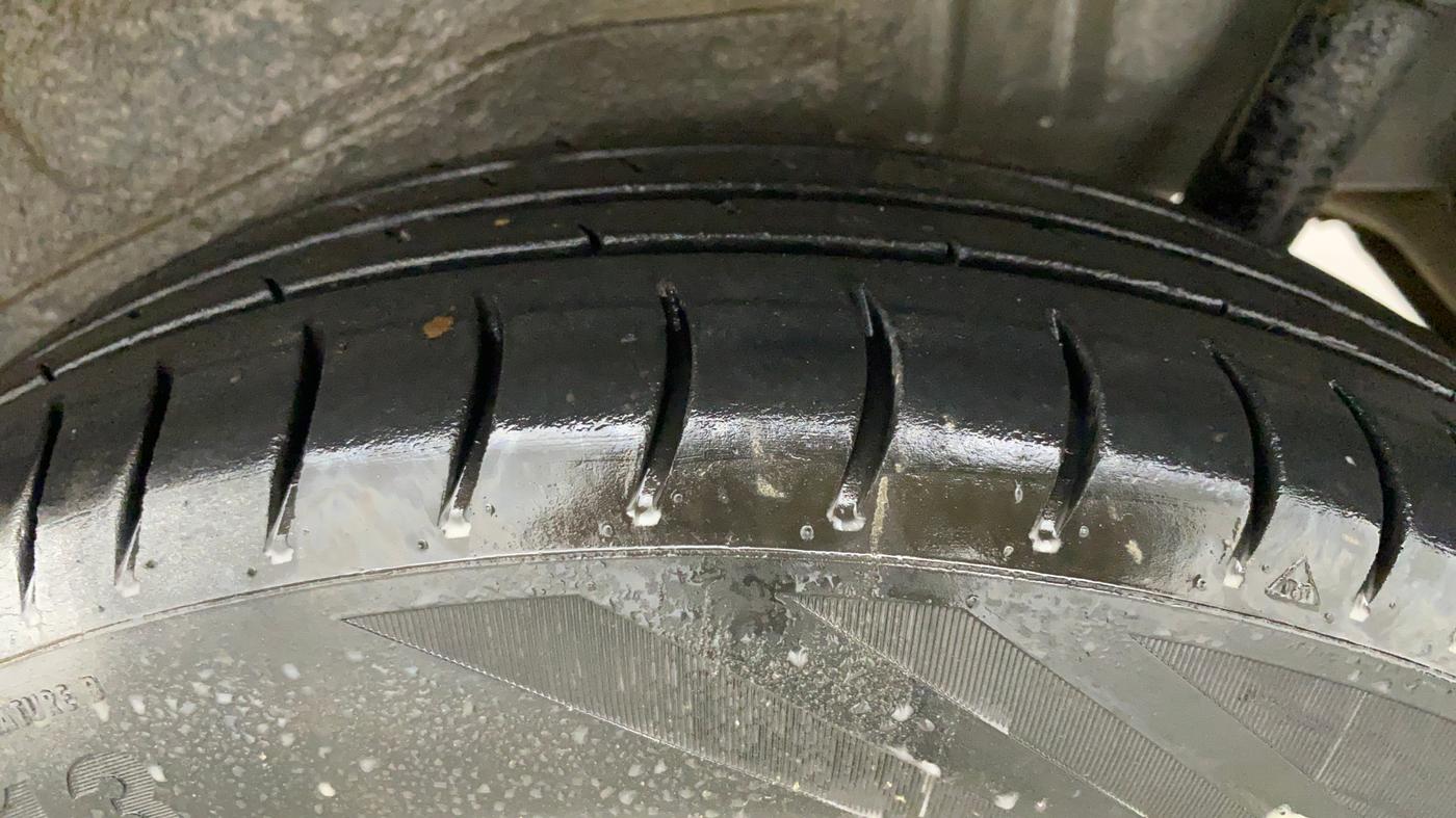 2018 Maruti Wagon R 1.0 LXI, CNG, Manual, 67,492 km, Left Rear Tyre Tread