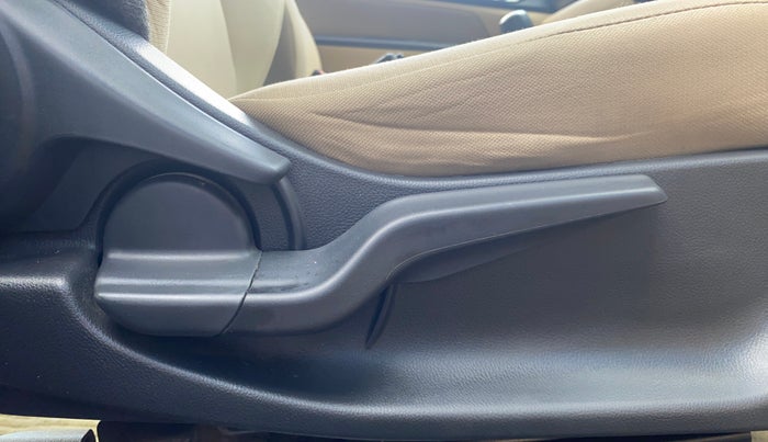 2020 Honda Amaze 1.2L I-VTEC S, Petrol, Manual, 48,754 km, Driver Side Adjustment Panel