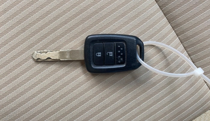 2020 Honda Amaze 1.2L I-VTEC S, Petrol, Manual, 48,754 km, Key Close Up