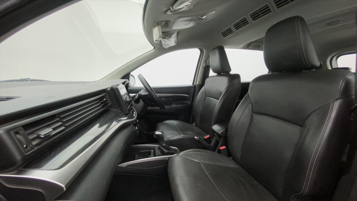 2019 Maruti XL6 ALPHA AT, Petrol, Automatic, 37,555 km, Right Side Front Door Cabin