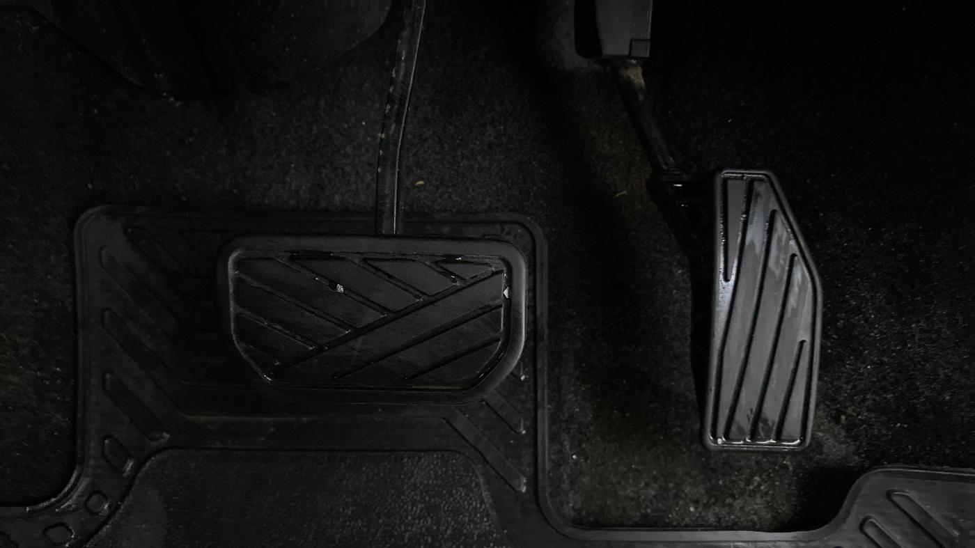 2019 Maruti XL6 ALPHA AT, Petrol, Automatic, 37,555 km, Pedals