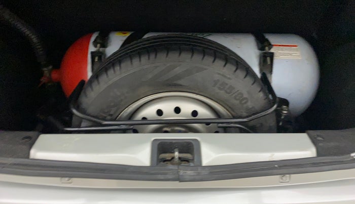 2019 Maruti New Wagon-R LXI CNG 1.0, CNG, Manual, 62,402 km, Dicky (Boot door) - Jack missing