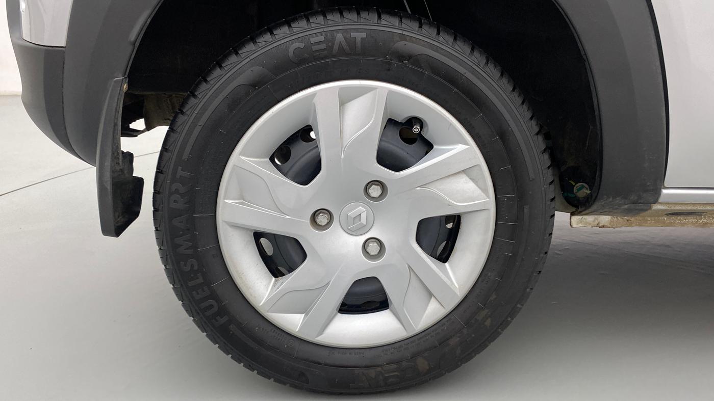 2021 Renault Kwid RXT 1.0 (O), Petrol, Manual, 4,782 km, Right Rear Wheel