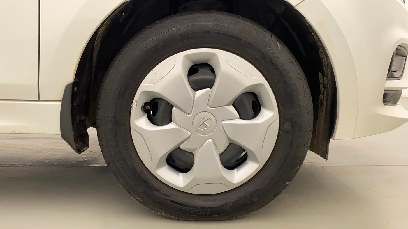2021 Tata Tiago XT PETROL, Petrol, Manual, 14,992 km, Right Front Wheel