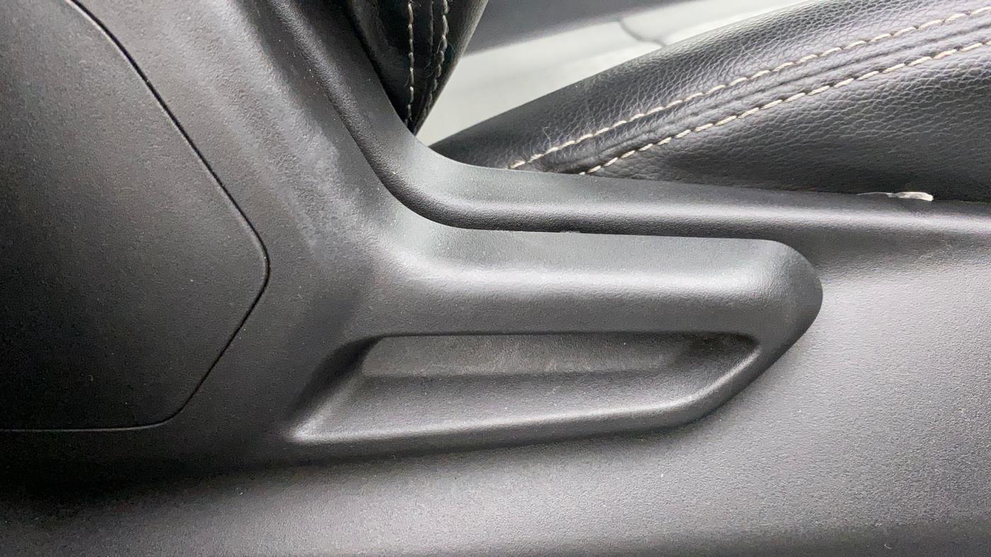2021 Tata Tiago XT PETROL, Petrol, Manual, 14,992 km, Driver Side Adjustment Panel