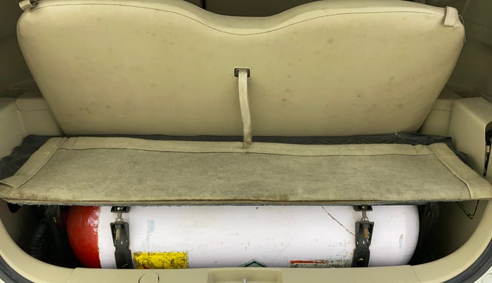 2015 Maruti Ertiga VXI CNG, CNG, Manual, 98,409 km, Boot Inside