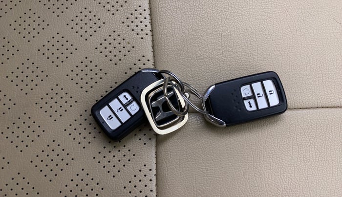 2023 Honda City 1.5L I-VTE V CVT, Petrol, Automatic, 74,767 km, Key Close Up