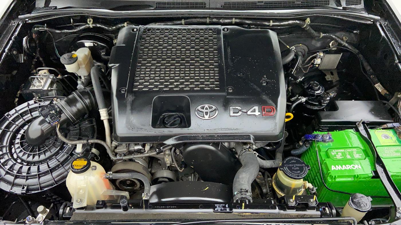 2013 Toyota Fortuner 3.0 AT 4X2, Diesel, Automatic, 1,09,266 km, Open Bonet