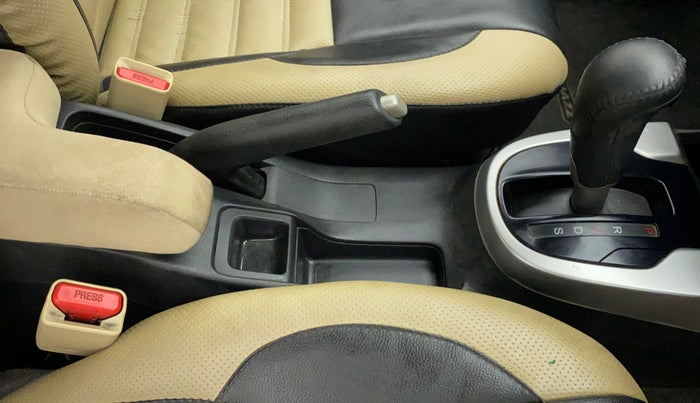 2018 Honda Jazz 1.2L I-VTEC VX CVT, Petrol, Automatic, 75,402 km, Gear Lever
