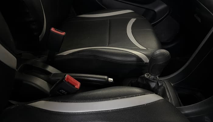 2014 Maruti Swift VXI, Petrol, Manual, 48,189 km, Gear Lever