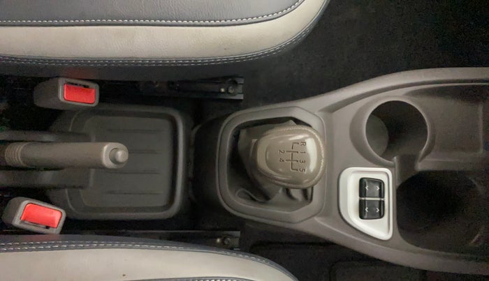 2016 Datsun Redi Go T (O), Petrol, Manual, 18,950 km, Gear Lever