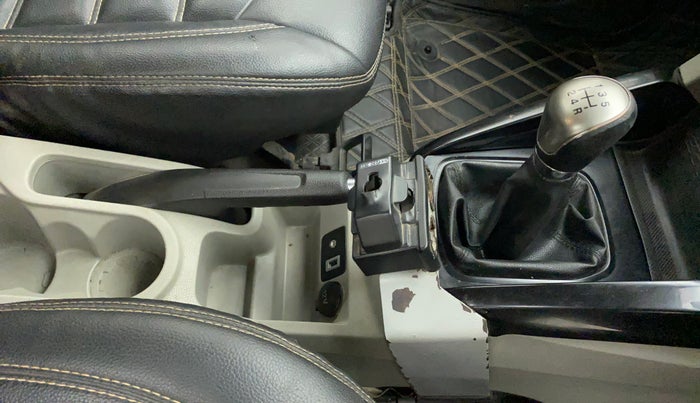 2015 Ford Ecosport TITANIUM 1.0L ECOBOOST, Petrol, Manual, 62,323 km, Gear Lever