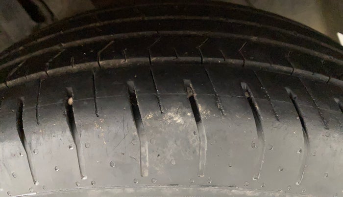 2015 Ford Ecosport TITANIUM 1.0L ECOBOOST, Petrol, Manual, 62,323 km, Right Front Tyre Tread