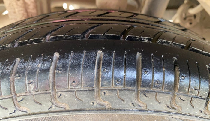2016 Maruti Alto 800 LXI, Petrol, Manual, 11,713 km, Right Rear Tyre Tread