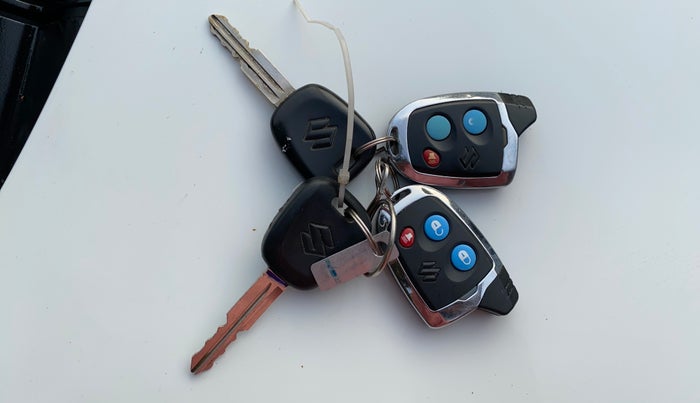 2016 Maruti Alto 800 LXI, Petrol, Manual, 11,713 km, Key Close Up