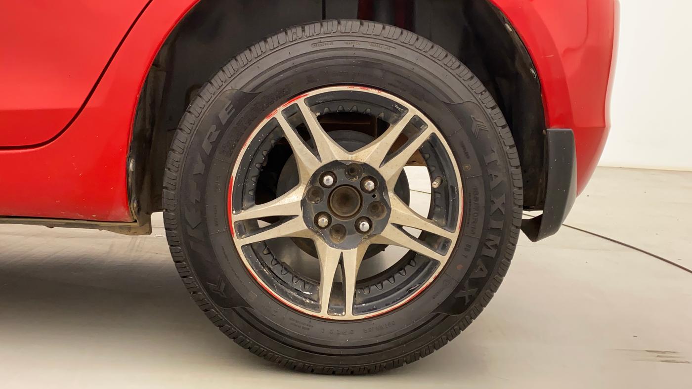 2015 Maruti Swift VDI ABS, Diesel, Manual, 88,706 km, Left Rear Wheel