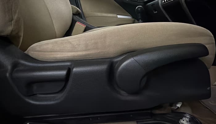 2016 Honda City 1.5L I-VTEC V MT, Petrol, Manual, 58,953 km, Driver Side Adjustment Panel