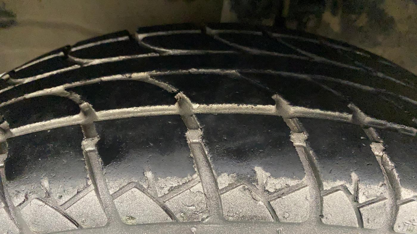 2013 Maruti Wagon R 1.0 LXI, Petrol, Manual, 36,044 km, Left Front Tyre Tread
