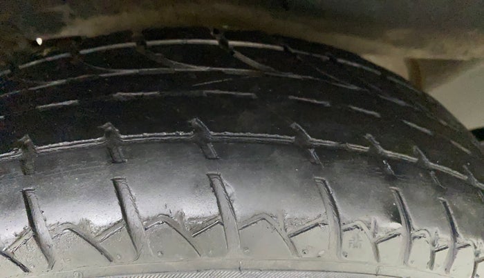 2013 Maruti Wagon R 1.0 LXI, Petrol, Manual, 36,044 km, Right Rear Tyre Tread