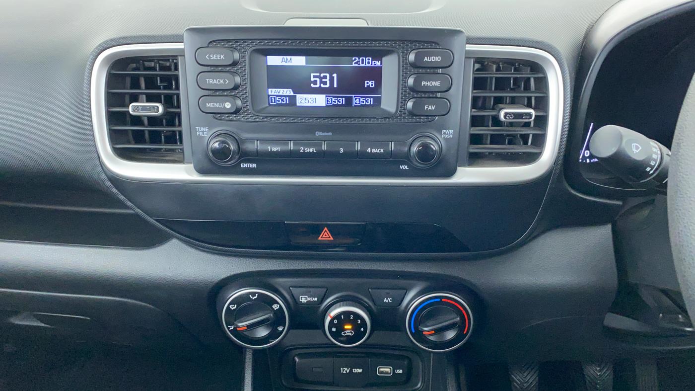 2022 Hyundai VENUE S MT 1.2 KAPPA, Petrol, Manual, 7,630 km, Air Conditioner