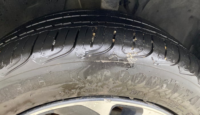 2022 Tata ALTROZ XZA PLUS, Petrol, Automatic, 24,675 km, Right Front Tyre Tread