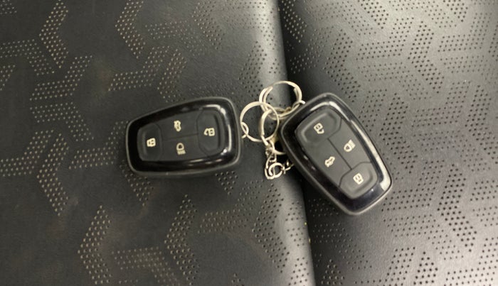 2022 Tata ALTROZ XZA PLUS, Petrol, Automatic, 24,675 km, Key Close Up