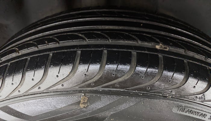 2019 Volkswagen Polo Trendline 1.0 L Petrol, Petrol, Manual, 30,110 km, Right Rear Tyre Tread