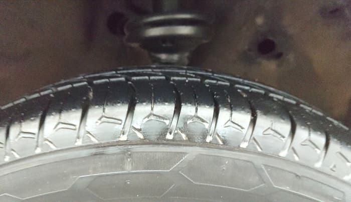 2017 Maruti Wagon R 1.0 VXI, Petrol, Manual, 66,480 km, Right Front Tyre Tread