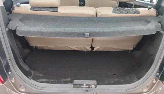 2017 Maruti Wagon R 1.0 VXI, Petrol, Manual, 66,480 km, Boot Inside
