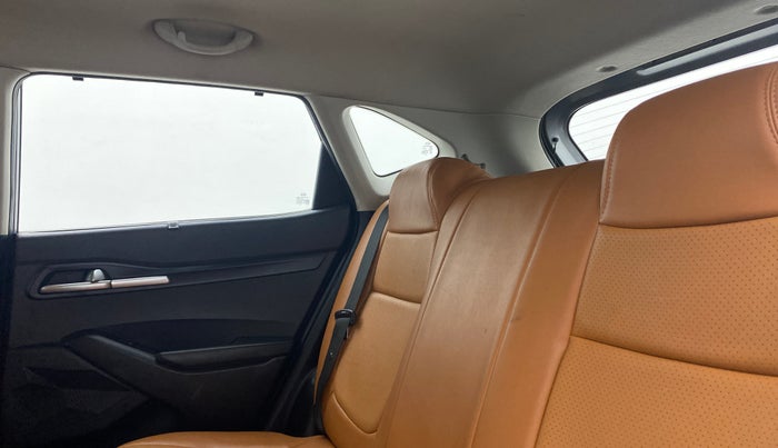 2019 KIA SELTOS HTK PLUS AT 1.5 DIESEL, Diesel, Automatic, 55,081 km, Right Side Rear Door Cabin