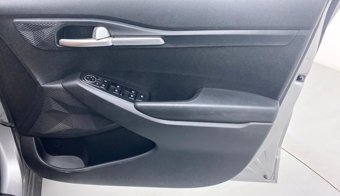 2019 KIA SELTOS HTK PLUS AT 1.5 DIESEL, Diesel, Automatic, 55,081 km, Driver Side Door Panels Control