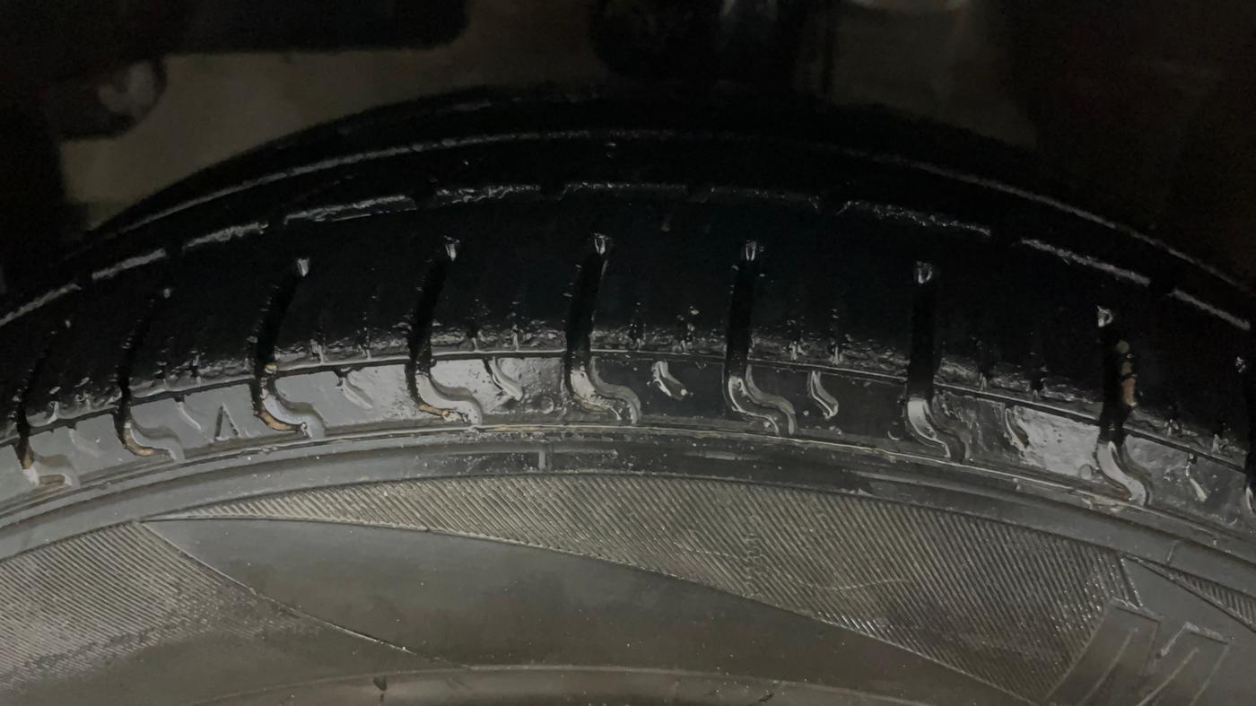 2018 Honda Amaze 1.2L I-VTEC S OPT, CNG, Manual, 1,00,144 km, Left Front Tyre Tread