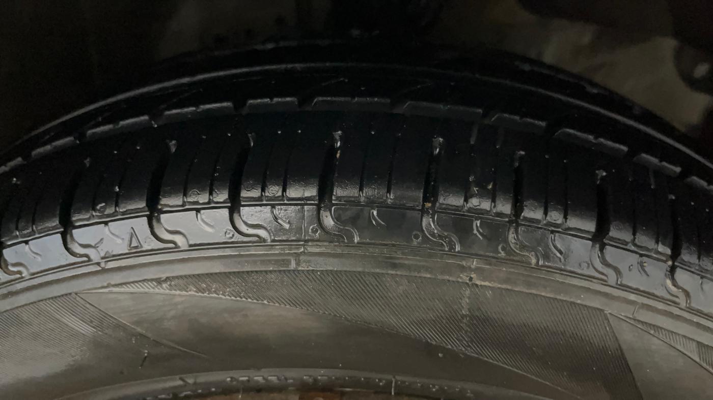 2018 Honda Amaze 1.2L I-VTEC S OPT, CNG, Manual, 1,00,144 km, Right Front Tyre Tread