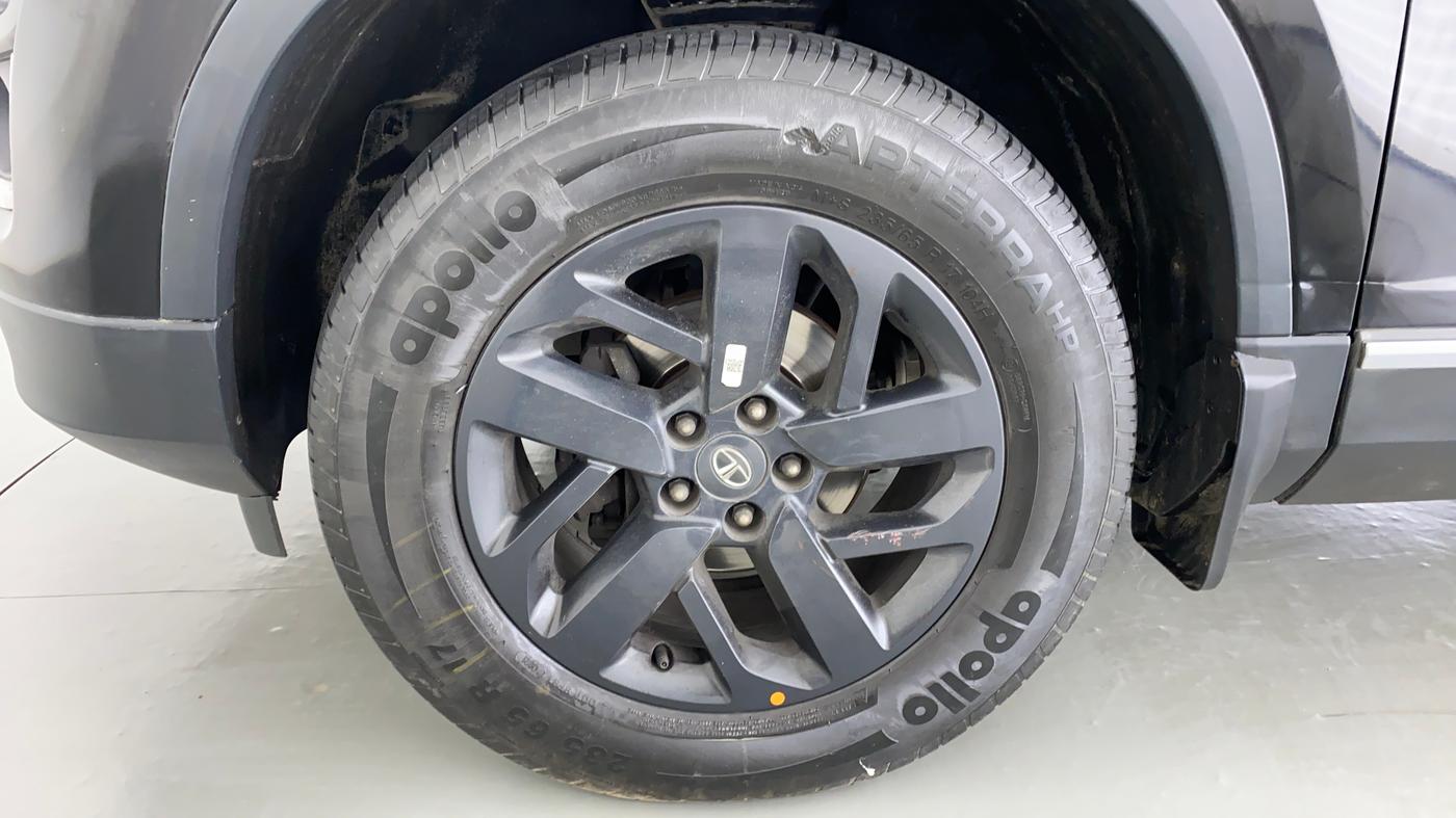 2021 Tata Harrier XZA+ DARK EDITION, Diesel, Automatic, 43,670 km, Left Front Wheel