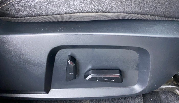 2021 Tata Harrier XZA+ DARK EDITION, Diesel, Automatic, 43,670 km, Driver Side Adjustment Panel
