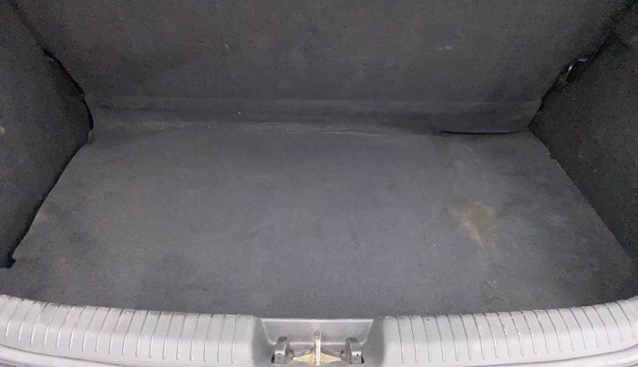 2013 Hyundai i20 MAGNA (O) 1.2, Petrol, Manual, 33,850 km, Boot Inside