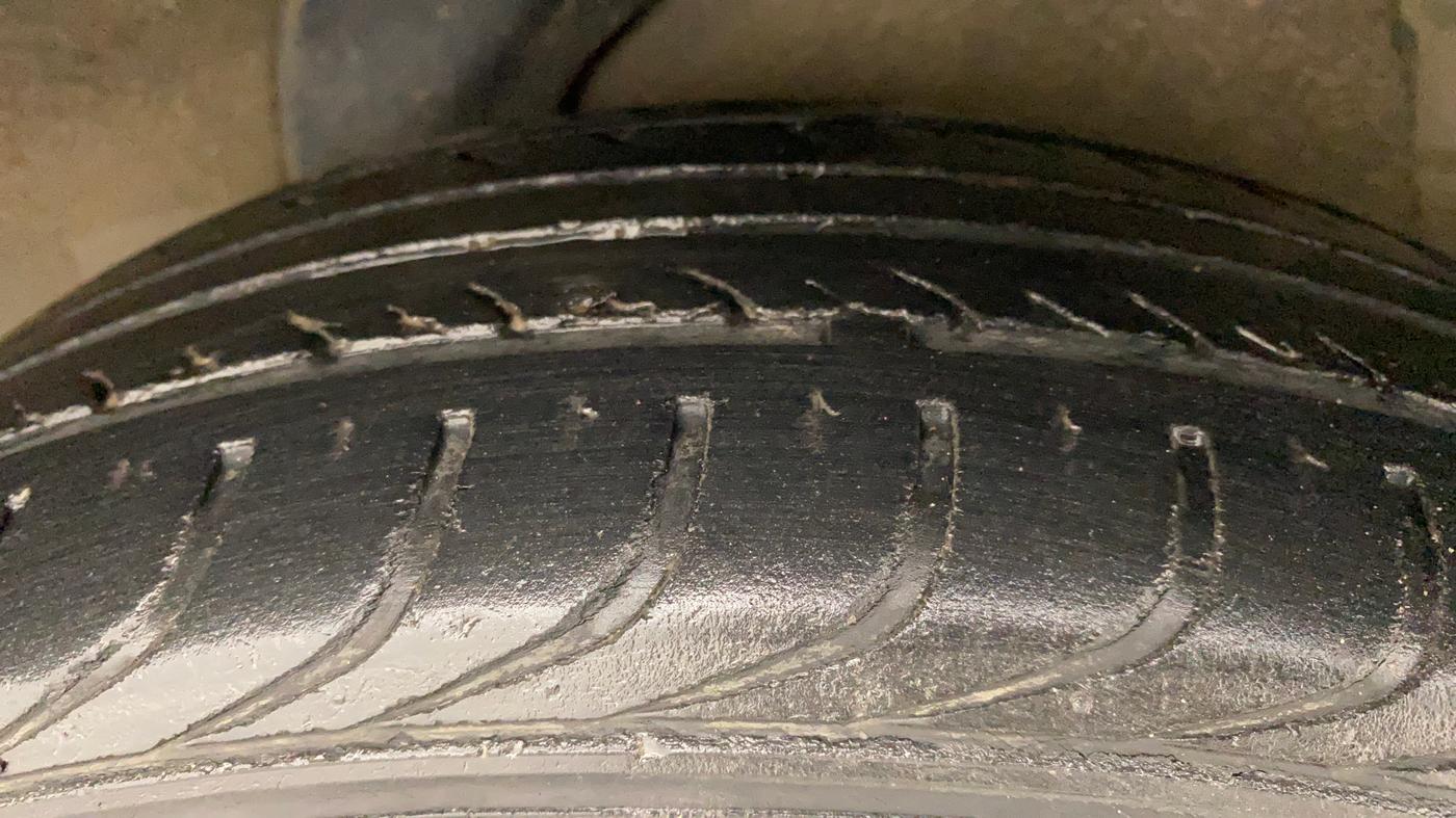 2013 Hyundai i20 MAGNA (O) 1.2, Petrol, Manual, 33,850 km, Left Rear Tyre Tread