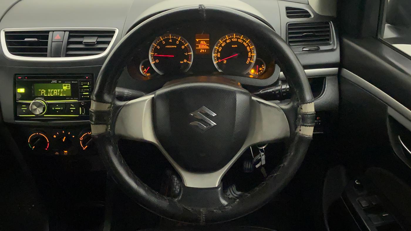 2013 Maruti Swift VXI, Petrol, Manual, 56,039 km, Steering Wheel Close Up
