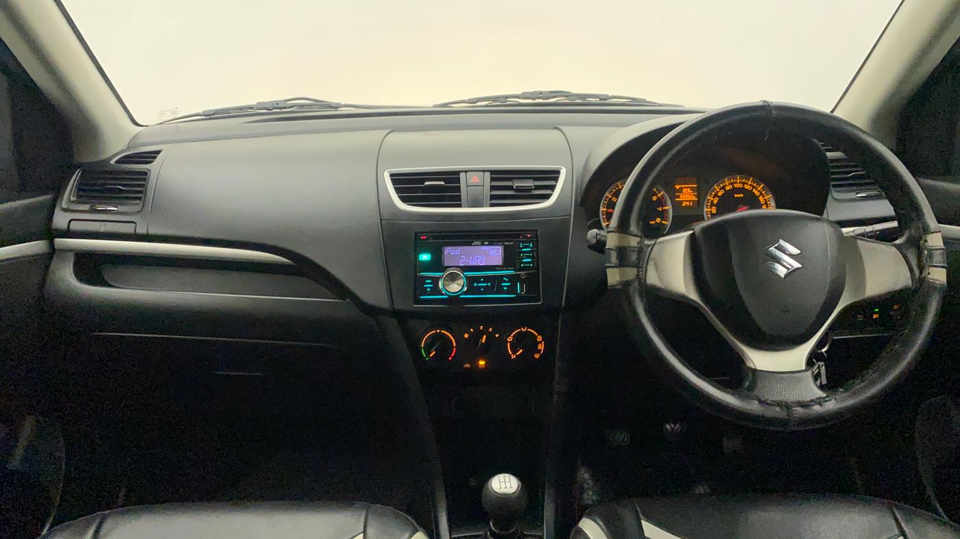 2013 Maruti Swift VXI, Petrol, Manual, 56,039 km, Dashboard