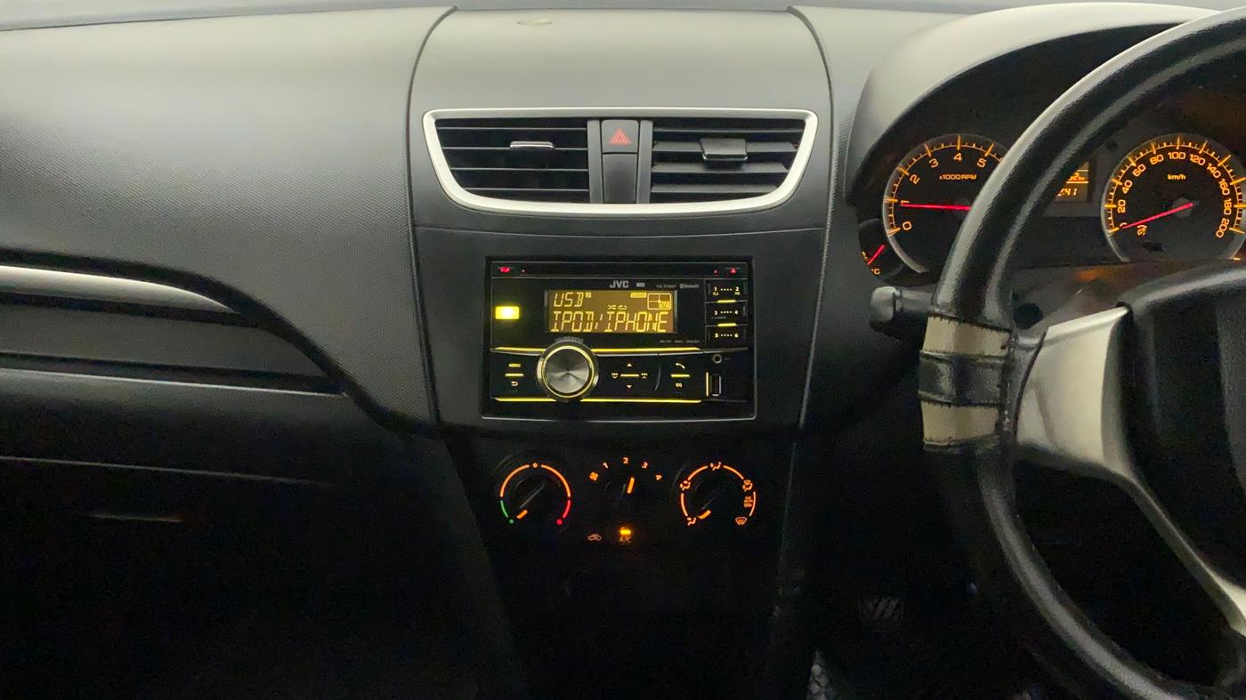 2013 Maruti Swift VXI, Petrol, Manual, 56,039 km, Air Conditioner