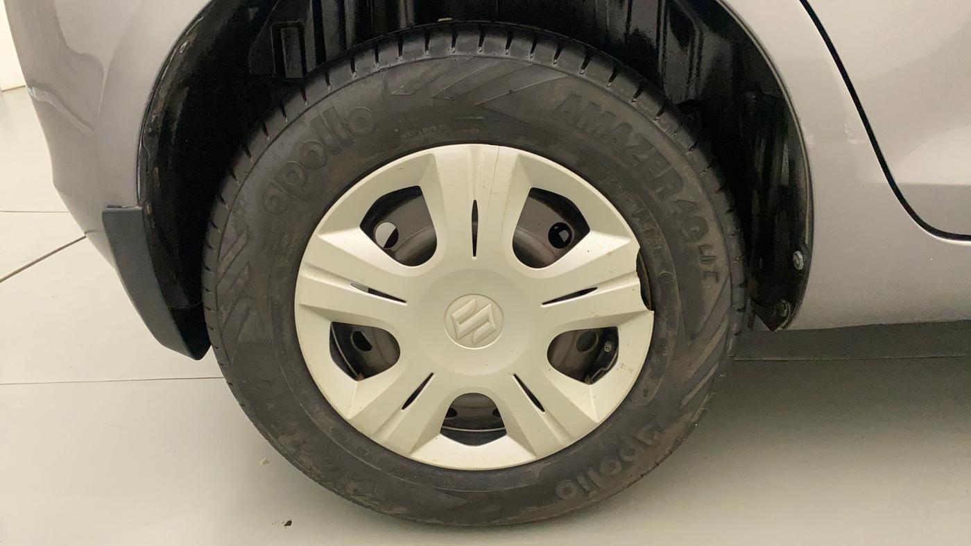2013 Maruti Swift VXI, Petrol, Manual, 56,039 km, Right Rear Wheel
