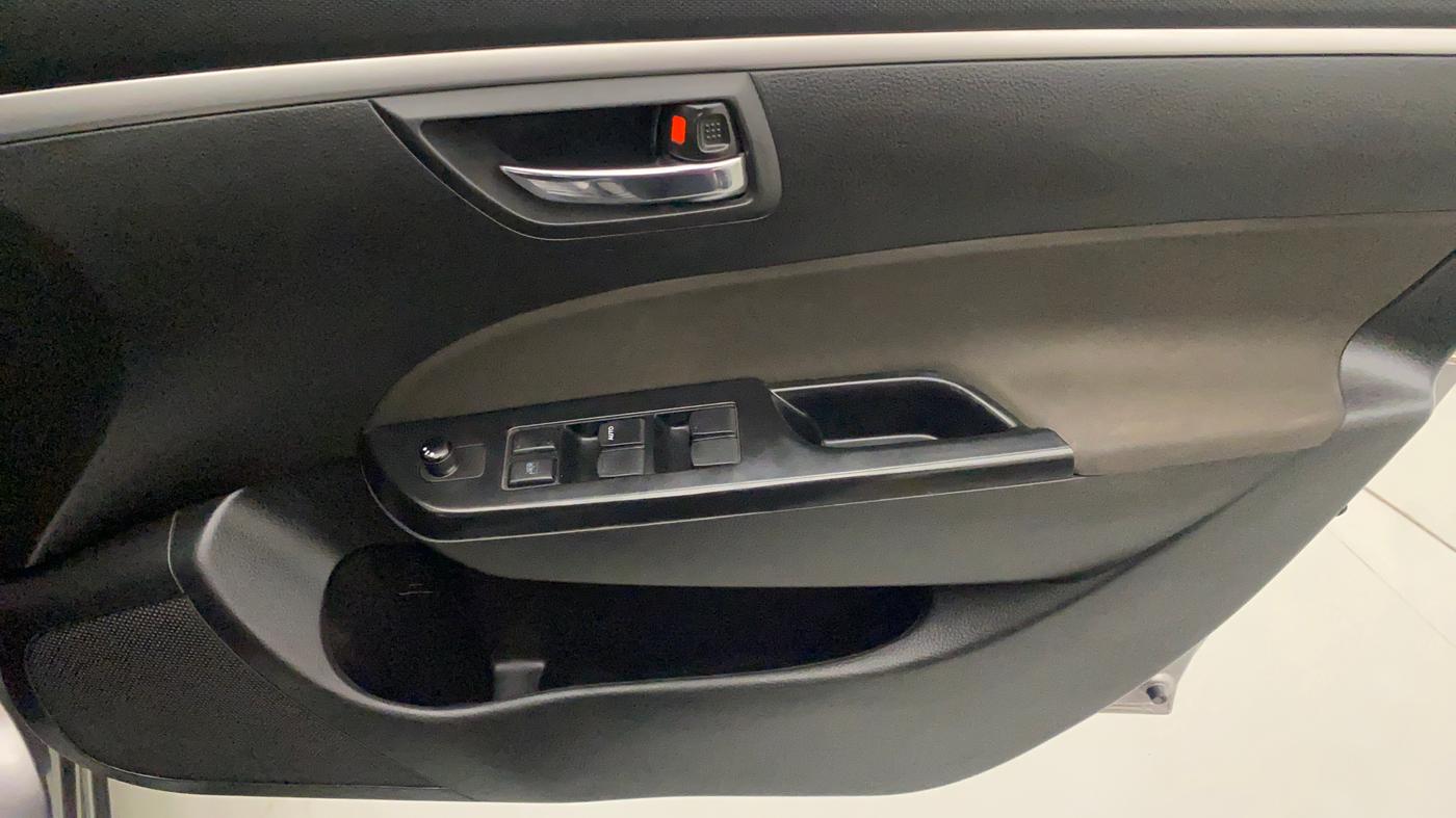 2013 Maruti Swift VXI, Petrol, Manual, 56,039 km, Driver Side Door Panels Control