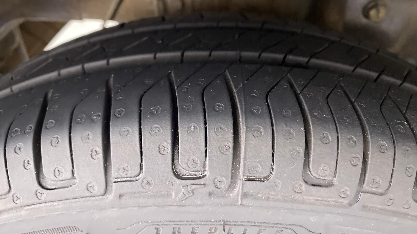 2018 Hyundai Eon MAGNA PLUS, Petrol, Manual, 22,970 km, Right Rear Tyre Tread