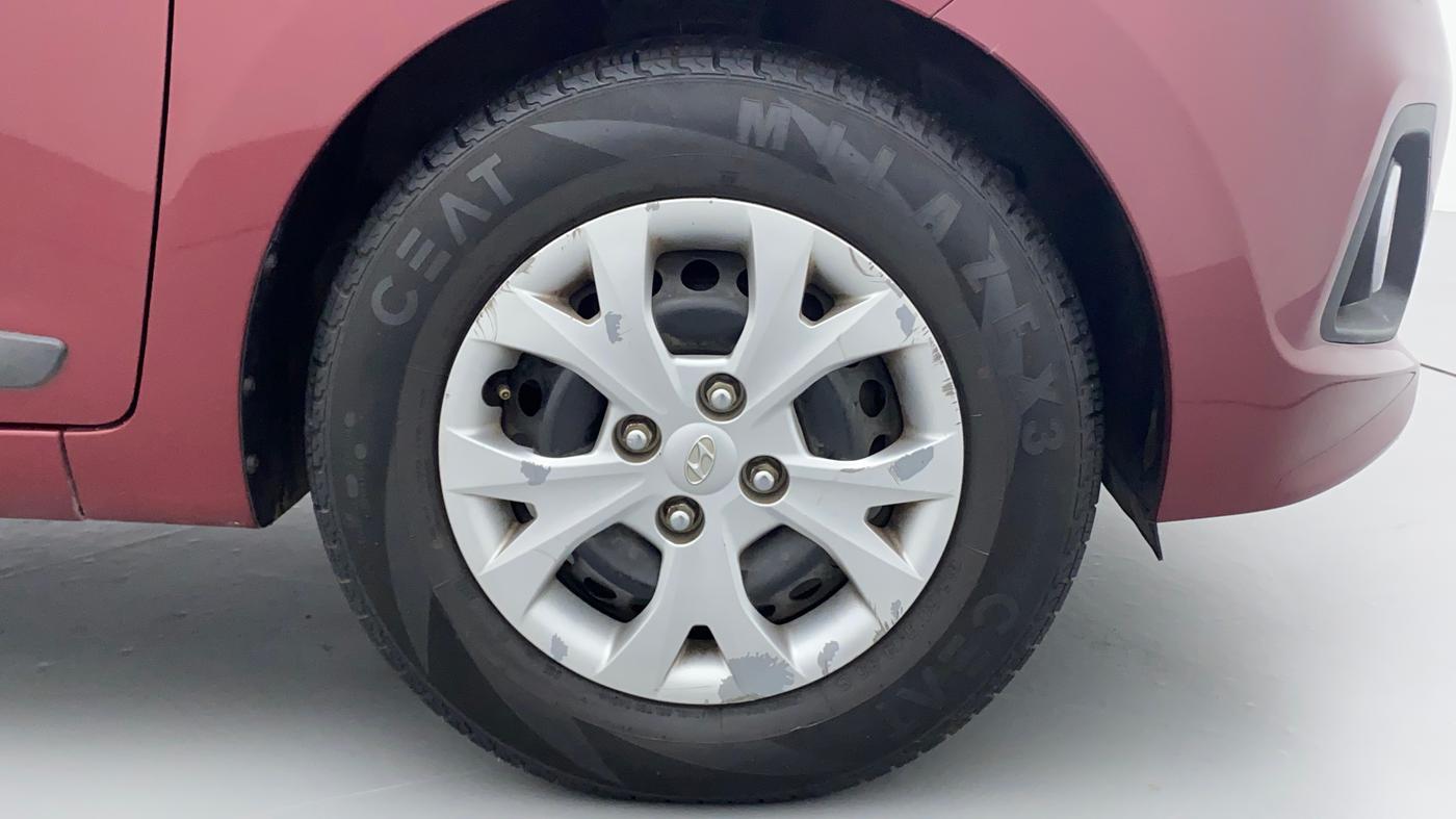 2013 Hyundai Grand i10 SPORTZ 1.2 KAPPA VTVT, Petrol, Manual, 77,847 km, Right Front Wheel