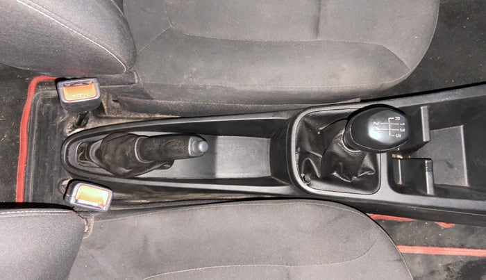 2022 Renault Kwid RXL 1.0 (O), Petrol, Manual, 16,733 km, Gear Lever