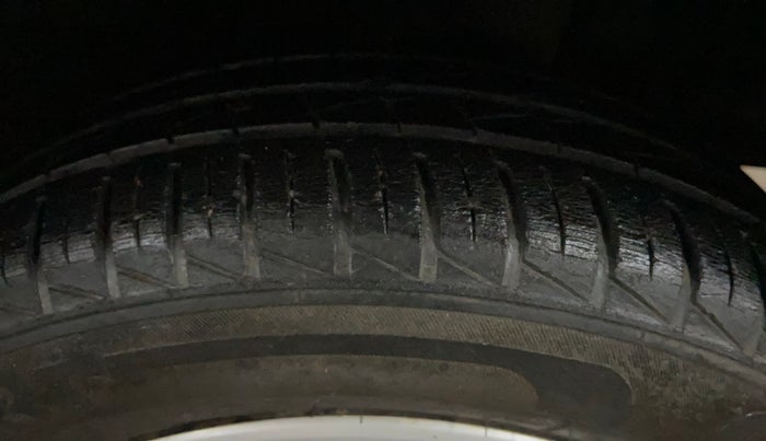 2022 Renault Kwid RXL 1.0 (O), Petrol, Manual, 16,733 km, Left Rear Tyre Tread