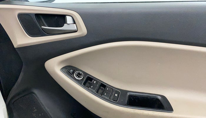 2014 Hyundai Elite i20 SPORTZ 1.2, Petrol, Manual, 68,233 km, Driver Side Door Panels Control