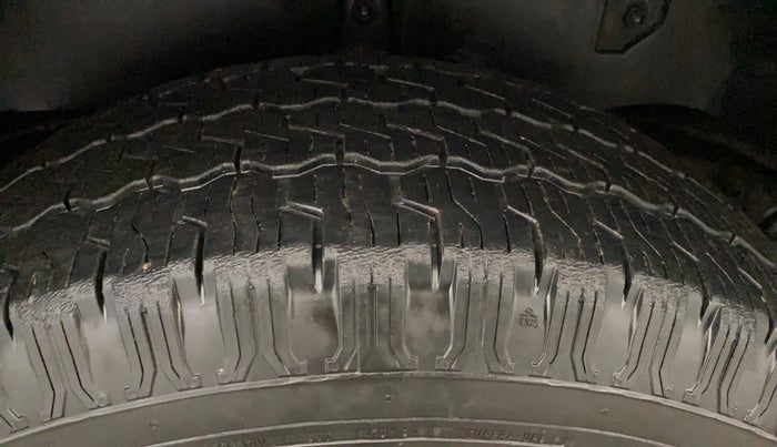 2021 Mahindra Thar LX HARD TOP 4WD MT, Diesel, Manual, 97,279 km, Right Rear Tyre Tread