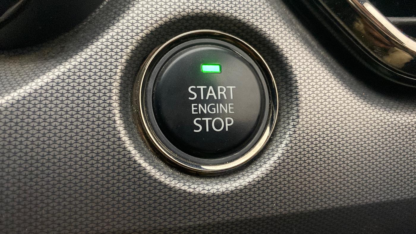 2023 Tata Safari XZA PLUS O DARK EDITION, Diesel, Automatic, 32,661 km, Keyless Start/ Stop Button