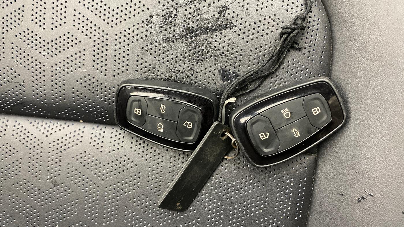 2023 Tata Safari XZA PLUS O DARK EDITION, Diesel, Automatic, 32,661 km, Key Close Up